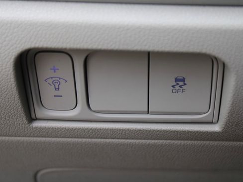 Certified 2025 Kia Sorento S w/ Panoramic Sunroof Package image 25