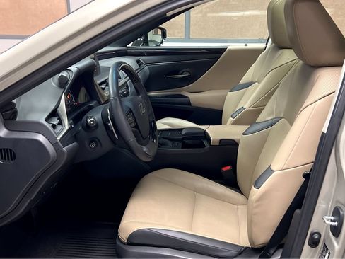 Used 2020 Lexus ES 350 w/ Premium Package FWD image 9