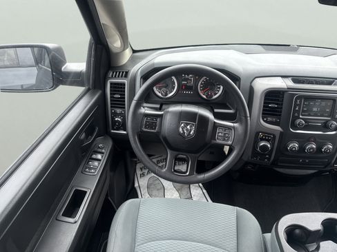 Used 2019 RAM 1500 Express AWD/4WD image 13
