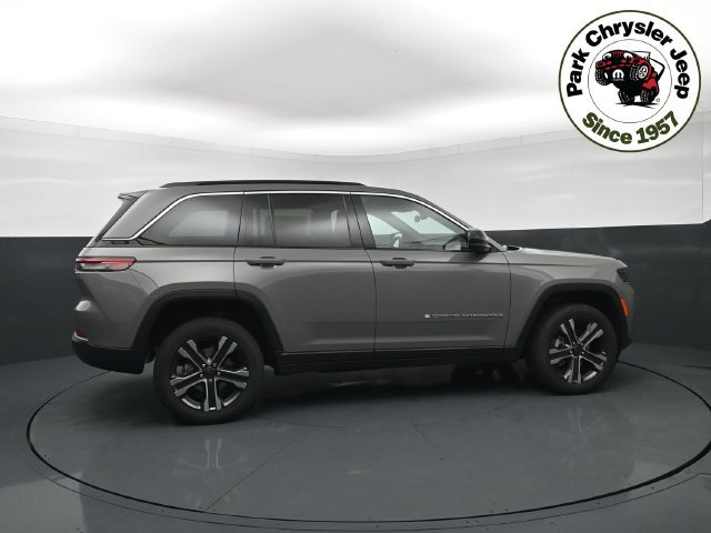 New 2027 Jeep Grand Cherokee Limited AWD/4WD image 6