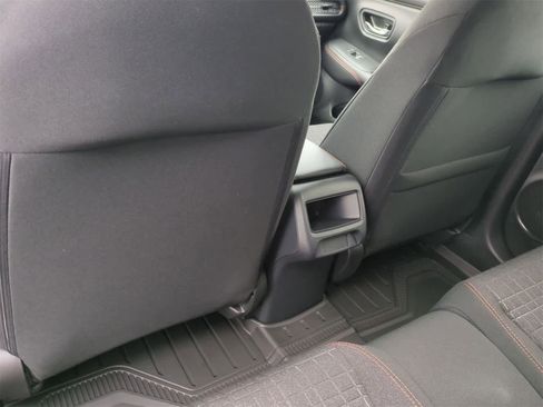 Used 2023 Honda HR-V LX image 19