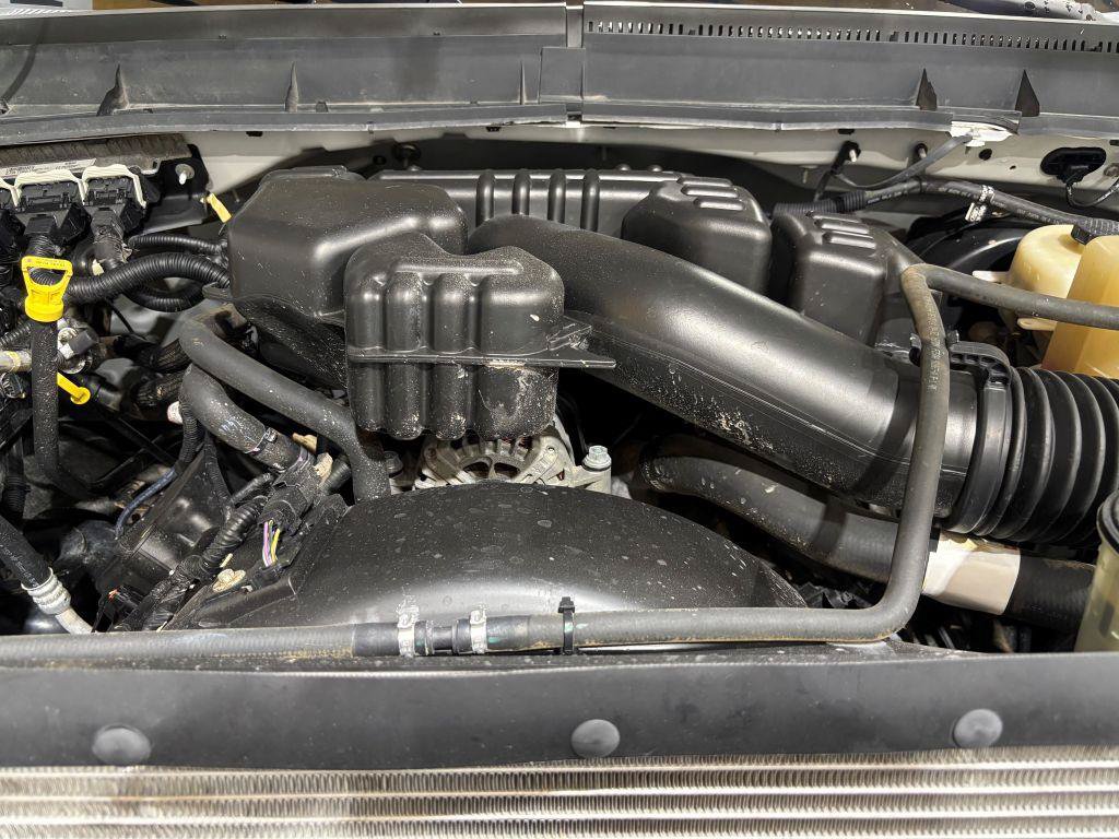 Used 2015 Ford F250 XL w/ Power Equipment Group AWD/4WD image 24