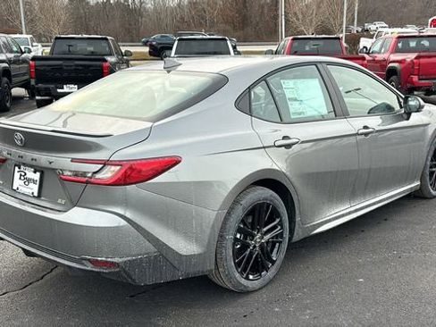 New 2026 Toyota Camry SE image 30