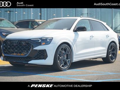 New 2025 Audi RS Q8 performance