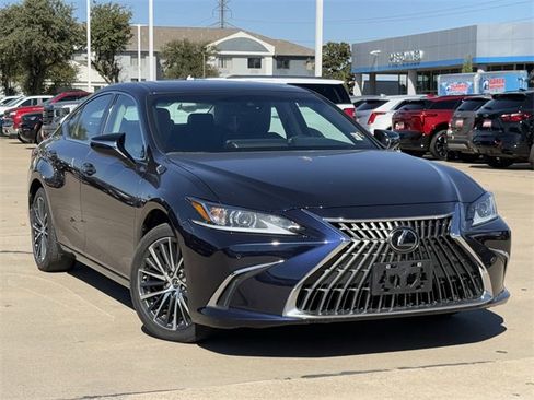 Used 2023 Lexus ES 300h w/ Premium Package image 2