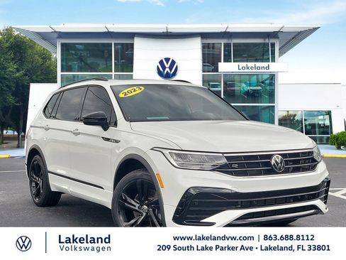 Used 2023 Volkswagen Tiguan SE R-Line FWD image 1