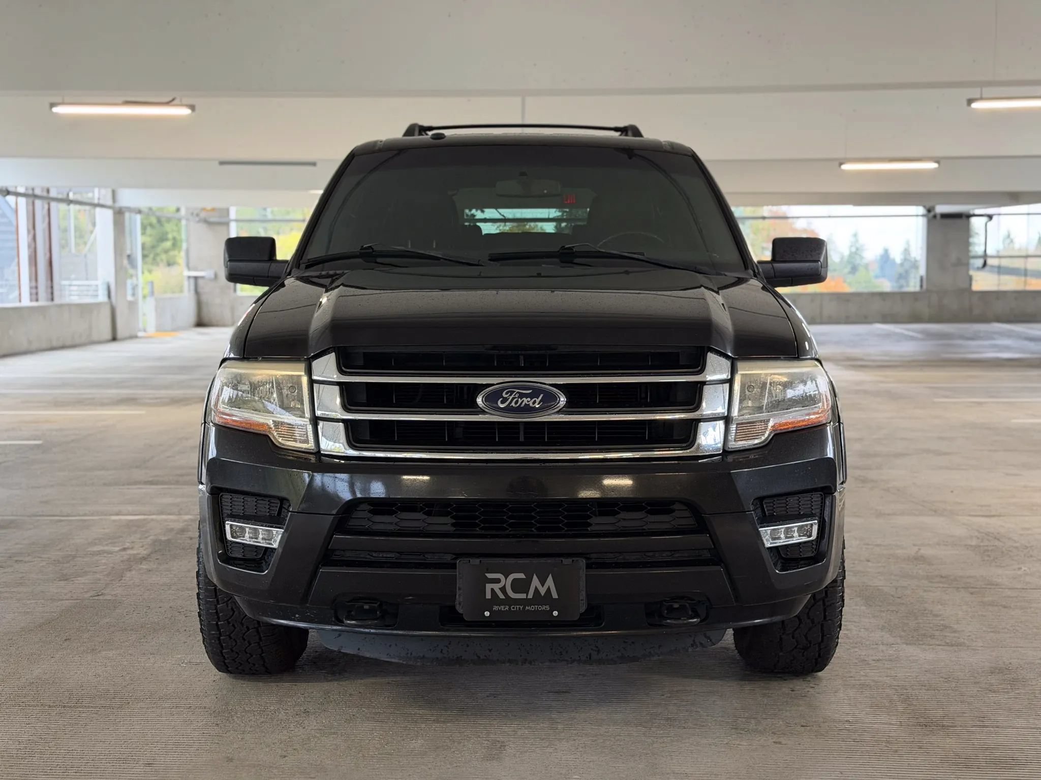 Used 2015 Ford Expedition EL XLT w/ Equipment Group 202A AWD/4WD image 2