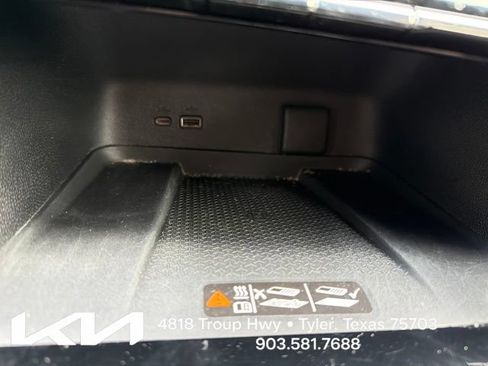 Used 2024 Chevrolet Traverse RS w/ LPO, Floor Liner Package AWD/4WD image 20