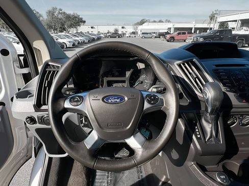 Used 2018 Ford Transit 150 XLT image 18