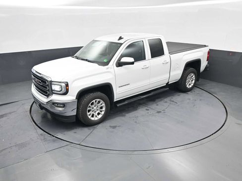 Used 2019 GMC Sierra 1500 SLE w/ SLE Value Package image 30