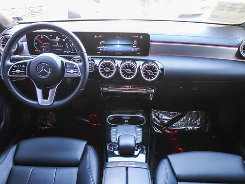 Used 2022 Mercedes-Benz CLA 250 CLA 250 image 13