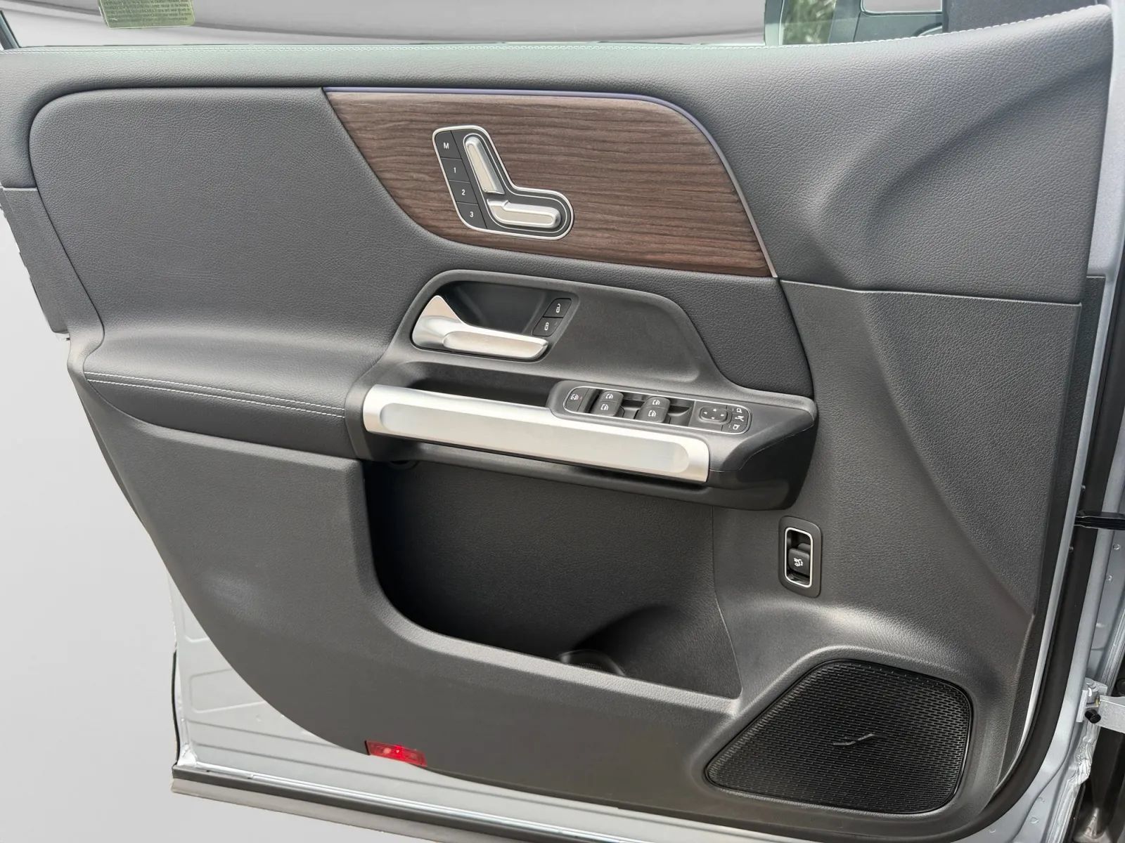 Used 2026 Mercedes-Benz GLB 250 image 13