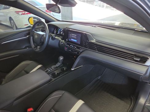 Used 2025 Toyota Camry SE FWD image 20