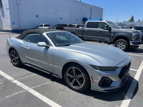 Used 2025 Ford Mustang Premium RWD image 8