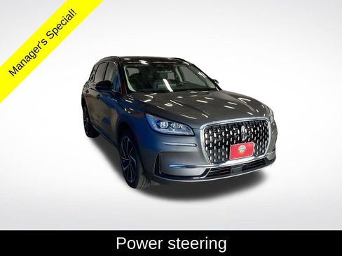 Used 2025 Lincoln Corsair Reserve w/ Towing Package AWD/4WD image 17