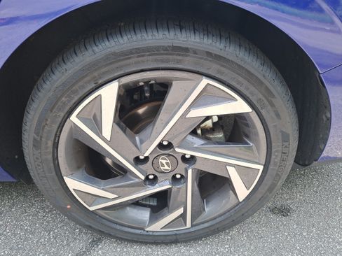 Used 2024 Hyundai Elantra Limited FWD image 34