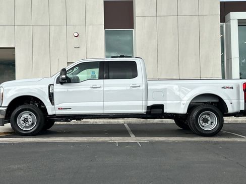 New 2026 Ford F350 XLT w/ XLT Premium Package AWD/4WD image 6