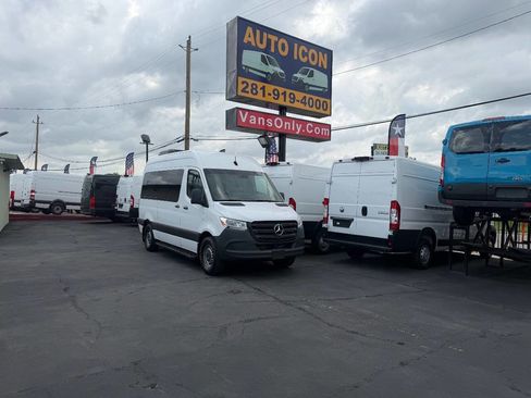 Used 2023 Mercedes-Benz Sprinter 1500 image 26