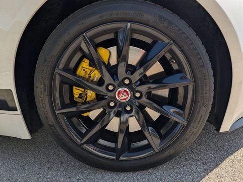 Used 2016 Jaguar F-TYPE Convertible image 25