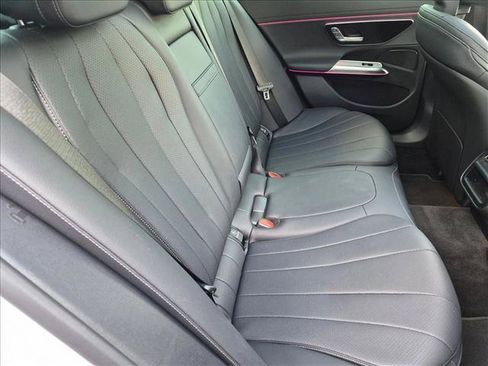 Used 2026 Mercedes-Benz E 350 4MATIC Sedan image 19