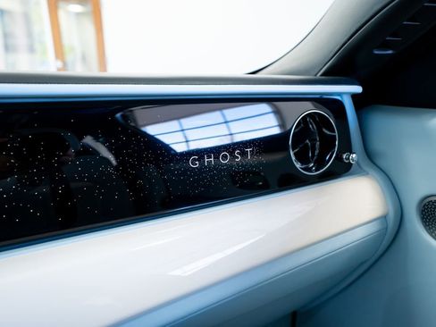 Used 2022 Rolls-Royce Ghost AWD/4WD image 34