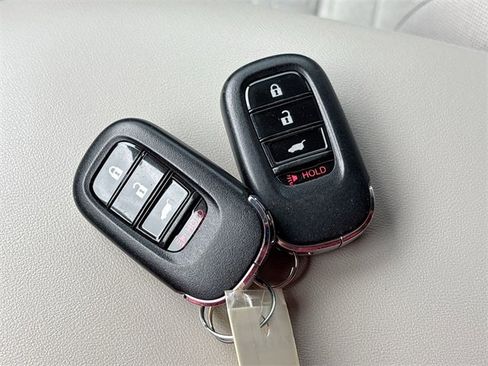 Used 2023 Honda HR-V LX image 28
