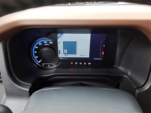 Used 2024 Ford Bronco Outer Banks image 12