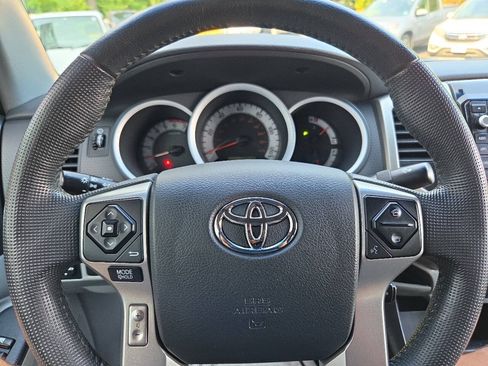 Used 2014 Toyota Tacoma 4x4 Double Cab w/ TRD Sport Package image 17