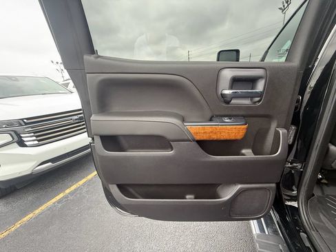 Used 2019 Chevrolet Silverado 2500 High Country w/ Duramax Plus Package AWD/4WD image 18