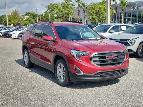 Used 2019 GMC Terrain SLE w/ Driver Convenience Package FWD image 2
