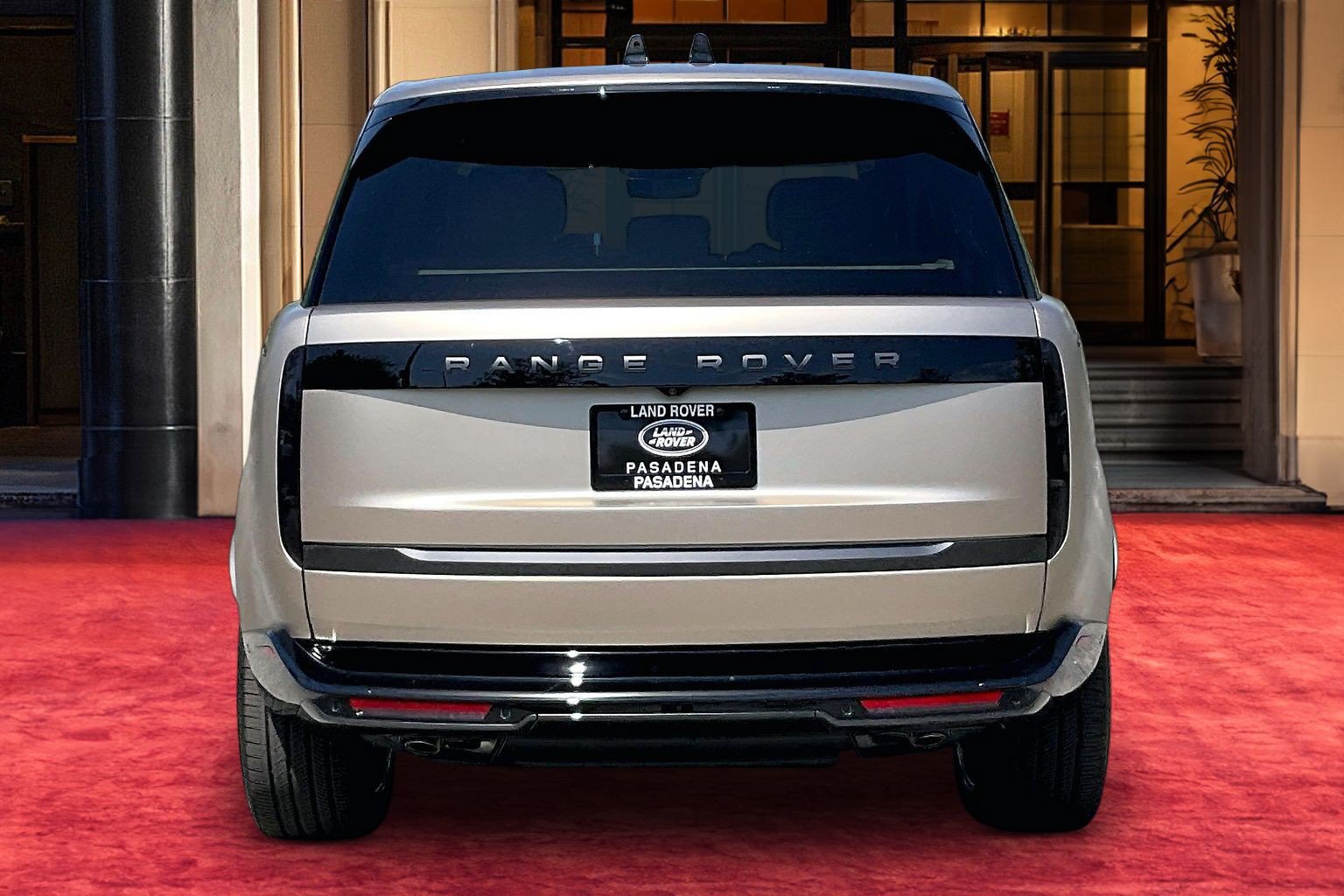 New 2026 Land Rover Range Rover Long Wheelbase SE AWD/4WD image 7