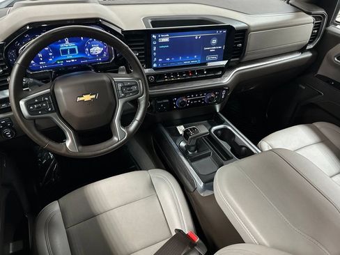 Used 2025 Chevrolet Silverado 1500 LTZ w/ LTZ Premium Package AWD/4WD image 13