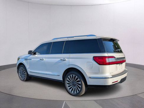 Used 2019 Lincoln Navigator Reserve AWD/4WD image 3