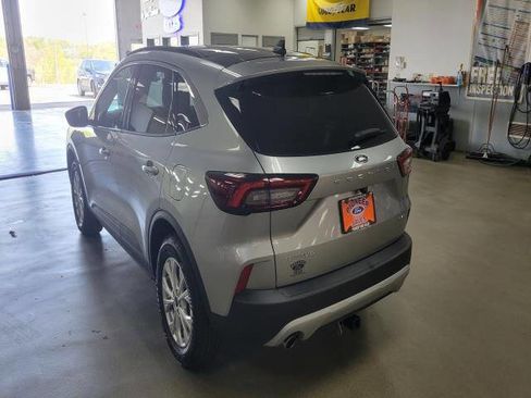 Certified 2024 Ford Escape Active w/ Tech Pack #1 AWD/4WD image 3