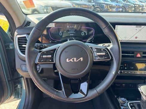 Certified 2025 Kia Seltos S AWD/4WD image 29