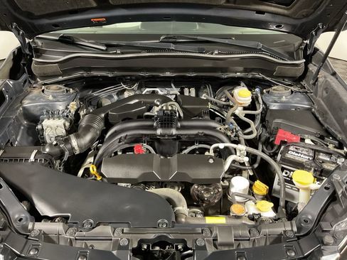 Used 2018 Subaru Forester 2.5i AWD/4WD image 39