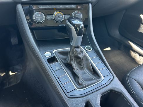 Used 2024 Volkswagen Jetta SE FWD image 24
