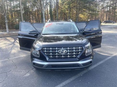Used 2022 Hyundai Venue SEL w/ Cargo Package image 9