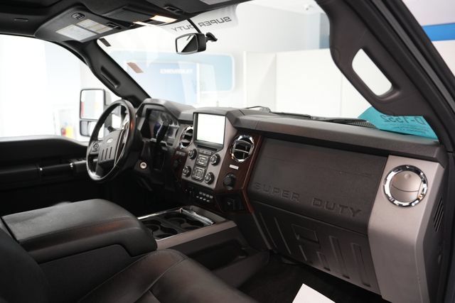 Used 2016 Ford F250 Lariat w/ Lariat Ultimate Package AWD/4WD image 20