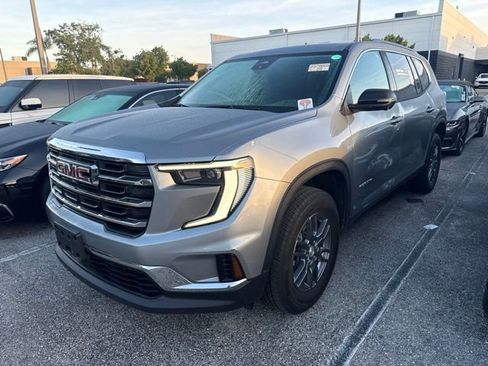 Used 2025 GMC Acadia Elevation FWD image 4