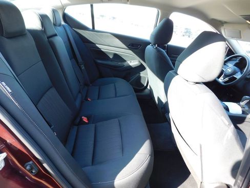 Used 2025 Nissan Altima 2.5 SV image 5