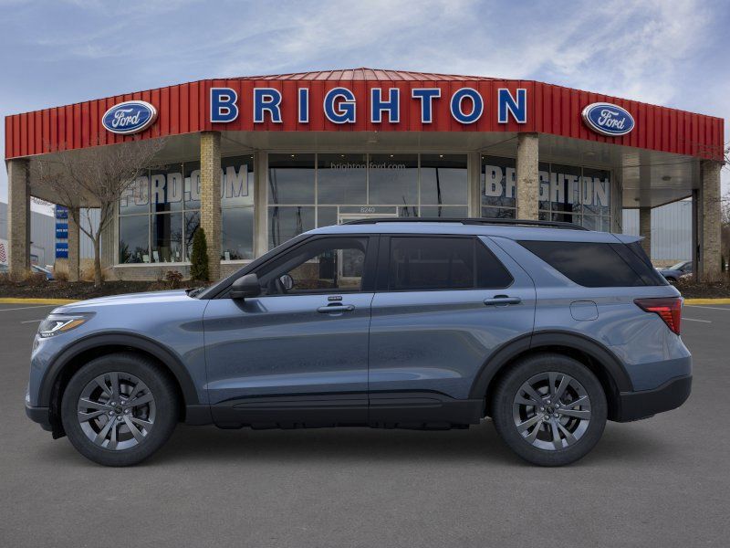Used 2026 Ford Explorer Active w/ Active Comfort Package AWD/4WD image 2