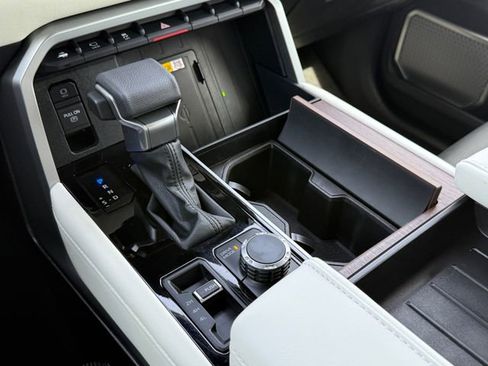 Used 2024 Toyota Sequoia Capstone image 22