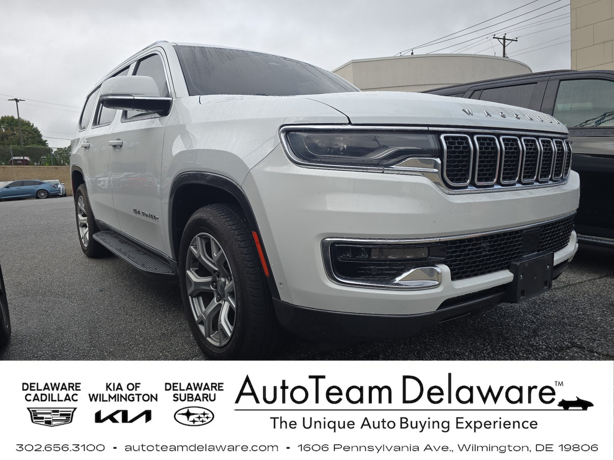Used 2022 Jeep Wagoneer Series I w/ Premium Group I AWD/4WD image 1