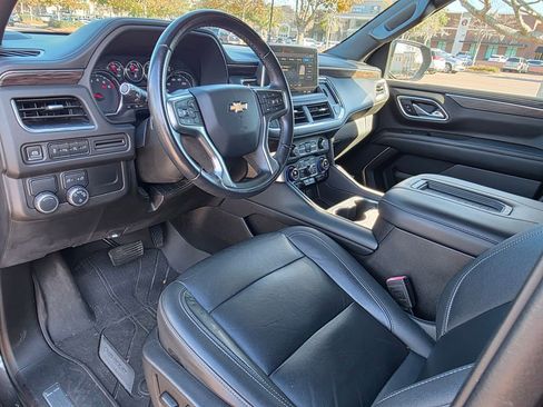 Used 2021 Chevrolet Suburban LT image 11