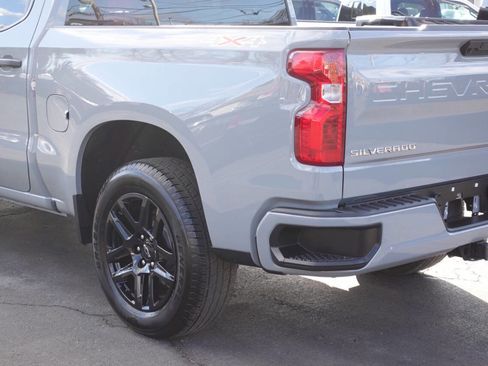 Used 2024 Chevrolet Silverado 1500 Custom image 8