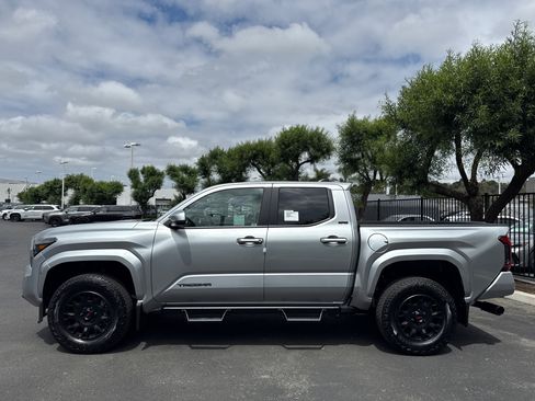 New 2026 Toyota Tacoma SR5 RWD image 4