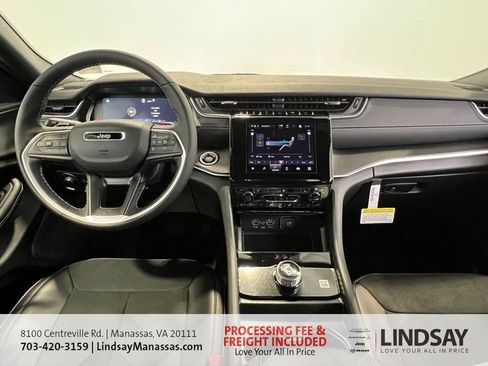 New 2025 Jeep Grand Cherokee Altitude image 18