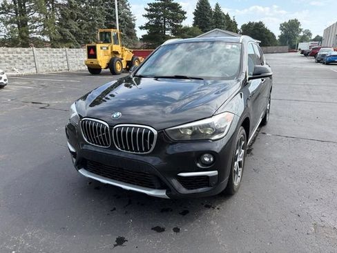 Used 2019 BMW X1 xDrive28i w/ Convenience Package AWD/4WD image 2
