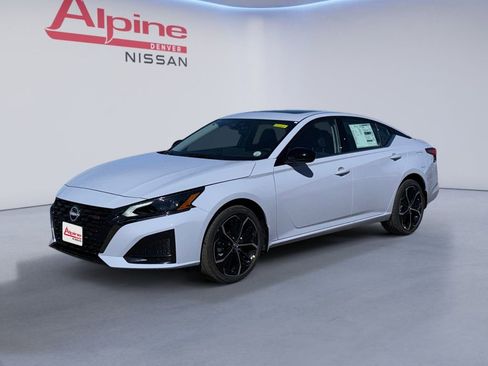 New 2025 Nissan Altima 2.5 SR w/ SR Premium Package image 1